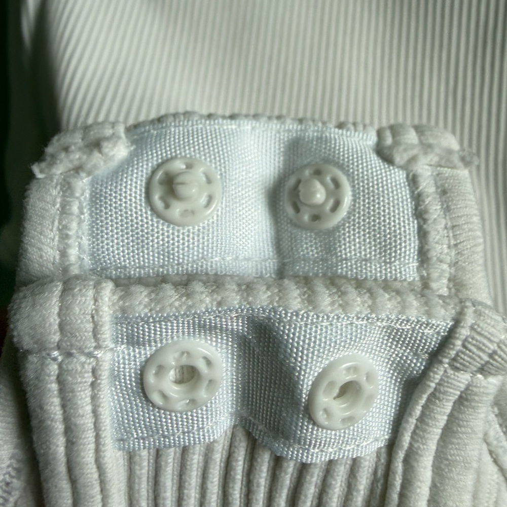 Set of 3 Ribbed Body‑Con Bodysuits – Size S - Picture 8 of 8